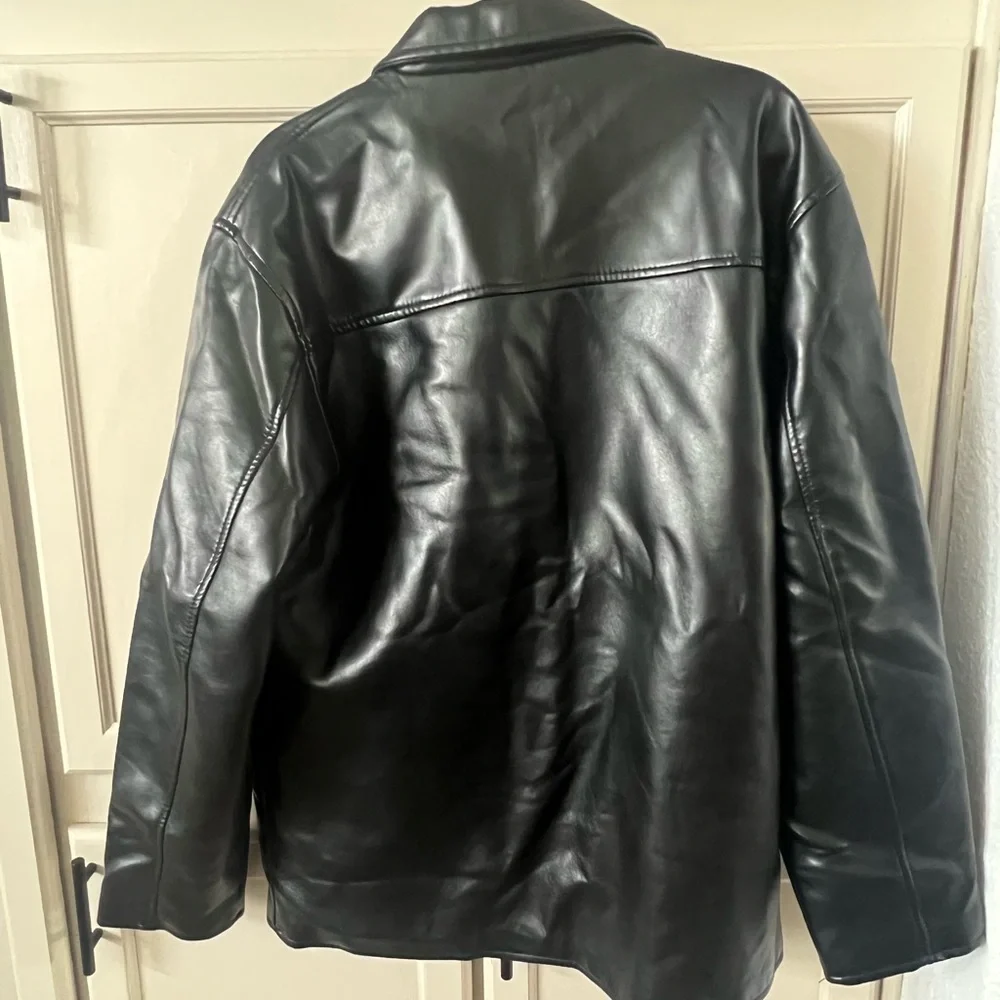 Reportage Men’s Black Leather Jacket - Picture 2 of 5